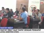 anggota-dprd-nias-lempas-gelas_20151030_180225.jpg