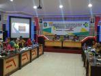 anggota-komisi-ix-dpr-ri-suir-syam-saat-memimpin-pertemuan.jpg