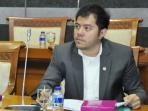 anggota-komisi-viii-dpr-amri-tuasikal-rdp-dengan-dirjen-pendidikan-islam-kemenag-ri_20160720_094724.jpg
