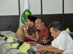 anggota-komisi-viii-membahas-ruu-csr_20160606_143927.jpg