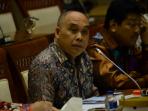 anggota-komisi-xi-dpr-heri-gunawan_20161003_101124.jpg