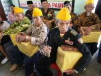 anggota-lvri-ikuti-upacara-hari-pahlawan_20151111_152545.jpg