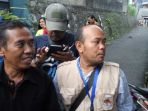 anggota-pengawas-kecamatan-panwascam-tuin-di-lokasi-blusukan-ahok_20170203_165530.jpg