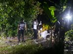 anggota-polres-belitung-melakukan-olah-tkp-kasus-pembunuhan-diser_20180724_051907.jpg
