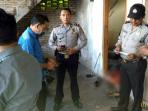 anggota-polsek-denpasar-selatan-olah-tkp-pembunuhan_20160119_093749.jpg