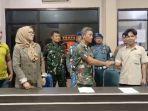 anggota-tni-al-kopka-choirul-anam-dan-sopir-katering-yang-dipukul-di-cileungsi-bogor-berdamai.jpg