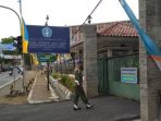 anggota-tni-berjaga-di-pintu-masuk-pesantren-darul-arqam_20171017_104353.jpg