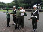 anggota-tni-dipecat_20161107_120949.jpg