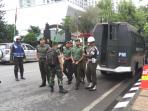 anggota-tni-dipecat_20161107_130719.jpg
