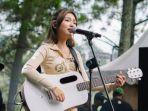 Manggung Setelah Sakit Selama Seminggu, Angie Zelena Akui Dapat Energi dari Penonton