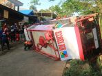 angki-milik-satuan-relawan-mim-rescue-terbalik-di-jalan-pelita-iv-s_20181105_173630.jpg