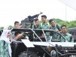 ani-bangga-melihat-pameran-alutsista-tni_20151218_140135.jpg