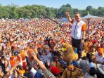 anies-baswedan-hadiri-jalan-sehat-pks-dan-relawan-di-bandung_20230805_195557.jpg