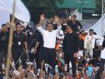 Anies Terkesan Sambutan Warga di Deli Serdang Sumut: Luar Biasa Paling Rame Saya Pernah Rasakan