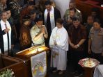 anies-baswedan-kunjungi-ibadah-malam-natal-di-gereja-immanuel_20191224_215658.jpg