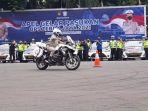 anies-baswedan-naik-moge-di-polda.jpg