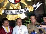 anies-baswedan-natalan_20171225_002502.jpg