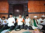 anies-baswedan-saat-ke-petilasan-eyang-hasan.jpg