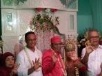anies-baswedan-saat-kondangan-dadakan_20161113_145126.jpg