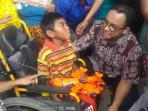 anies-baswedan-saat-mengunjungi-warga-tanah-merah_20161002_174107.jpg