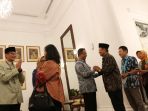 anies-dan-sandi-gelar-halal-bihalal-di-balaikota_20180621_140027.jpg