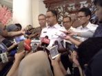 anies-dan-sandi_20171101_200042.jpg