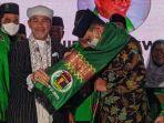 anies-dapet-sorban-hijau.jpg