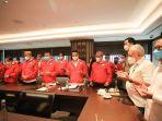 anindya-bakrie-resmi-mendaftar-sebagai-calon-ketua-umu-n.jpg