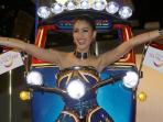 aniporn-chalermburanawon-kostum-bajaj_20151221_162324.jpg