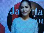 annisa-pohan-populerkan-batik-ke-kalangan-luas_20161029_233022.jpg