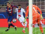 antoine-griezmann-kiri-menantang-pemain-depan-prancis-paris-saint-germain-kylian-mbappe.jpg
