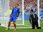 antoine-griezmann-rui-patricio_20160711_025913.jpg
