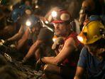 antonio-banderas-dalam-the-33-2015.jpg