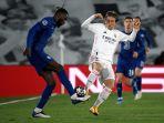 antonio-ruediger-kiri-bersaing-dengan-gelandang-kroasia-real-madrid-luka-modric.jpg