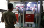 antre-atm-bank-dki_20150112_174212.jpg
