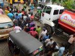 antre-membeli-bbm-di-sri-lanka.jpg