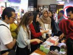 antren-panjang-di-outlet-queen-apple_20171030_114849.jpg