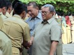 antri-salaman-halal-bihalal-dengan-gubernur-jabar-dan-wagubnya_20160714_112909.jpg