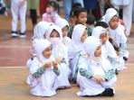 antusias-siswa-di-hari-pertama-masuk-sekolah_20230712_154402.jpg