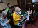 antusiasme-pendaftar-kartu-pra-kerja-di-disnakertrans-jatim_20200413_203724.jpg