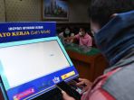 antusiasme-pendaftar-kartu-pra-kerja-di-disnakertrans-jatim_20200413_205031.jpg