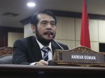 anwar-usman-kembali-terpilih-jadi-wakil-ketua-mk_20160411_180705.jpg