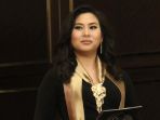 anya-dwinov-hadiri-acara-perawatan-rambut-furterer_20171122_134124.jpg