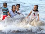 anyer-pantai-beach-banten_20150109_170029.jpg