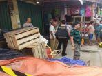 aparat-kepolisian-polsek-sungai-lilin-ketika-memasang-police-l.jpg
