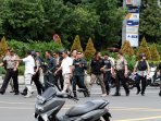 aparat-tembak-menembak-dengan-teroris_20160114_134624.jpg