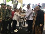 aplikasi-tik-tok-masuk-muri_20181028_221225.jpg
