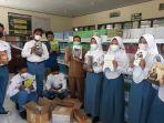 apresiasi-bantuan-donasi-akubaca-oleh-siswa-siswi-d.jpg
