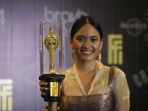 arawinda-kirana-raih-piala-citra-pemeran-utama-perempuan-terbaik_20211111_062928.jpg