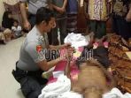 ardi-bin-warijo-73-yang-gantung-diri-di-rumahnya-di_20180508_122205.jpg